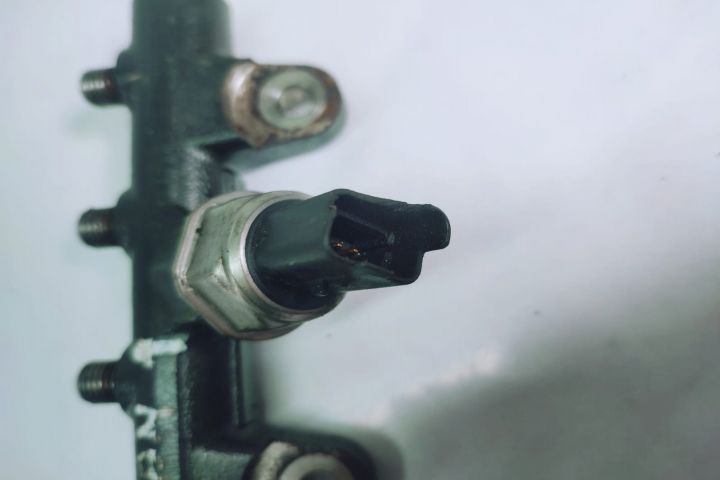 Rampa injectoare injector  1.5 dci k9k 175210651r 85pp68-01 Renault Scenic 3 seria