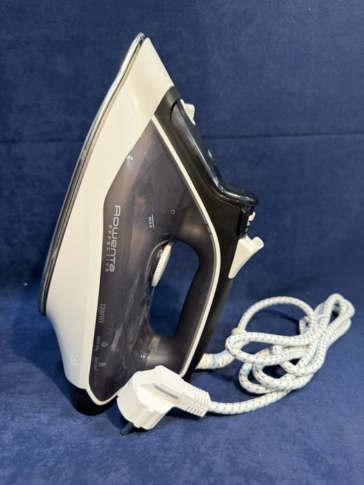 Парна ютия Rowenta Effective