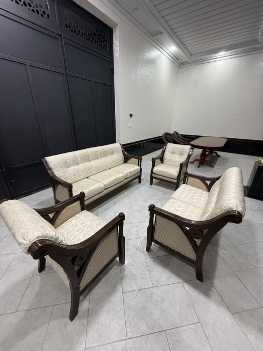 Divan, kreslo komplekt sotiladi! Диван, кресло комплект продаётся!