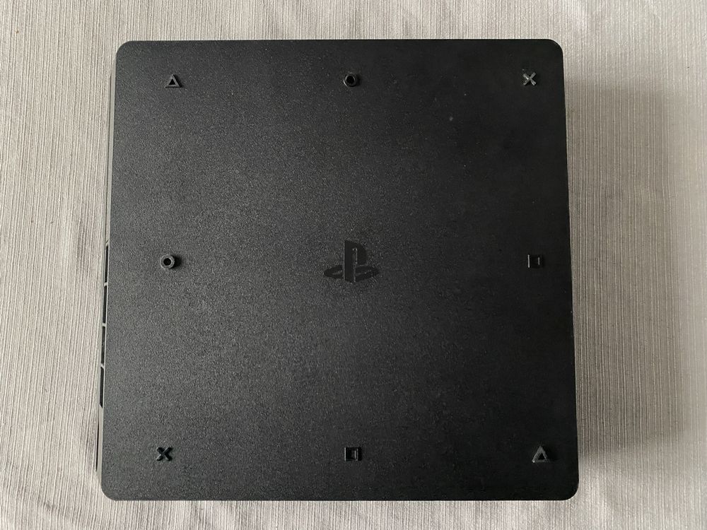 Playstation 4 Slim 1TB + Nacon Revolution Pro Controller  и игри