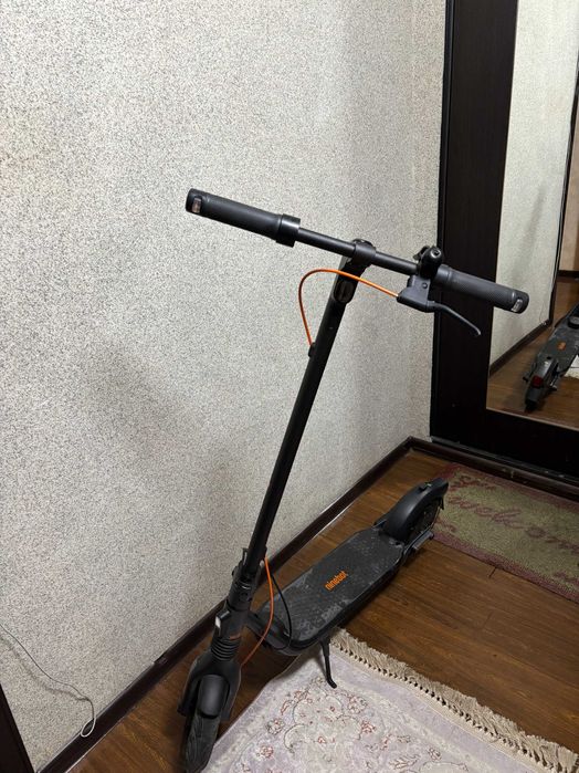 Электросамокат Ninebot KickScooter F2 Pro, б/у