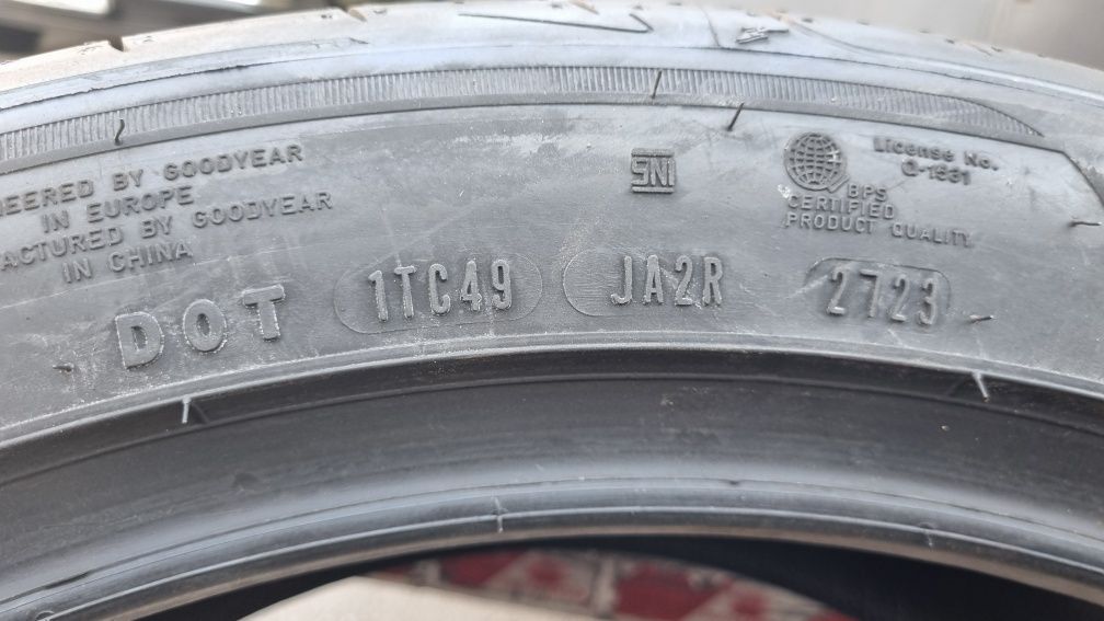 2бр Чисто нови летни гуми GoodYear 275/40R21