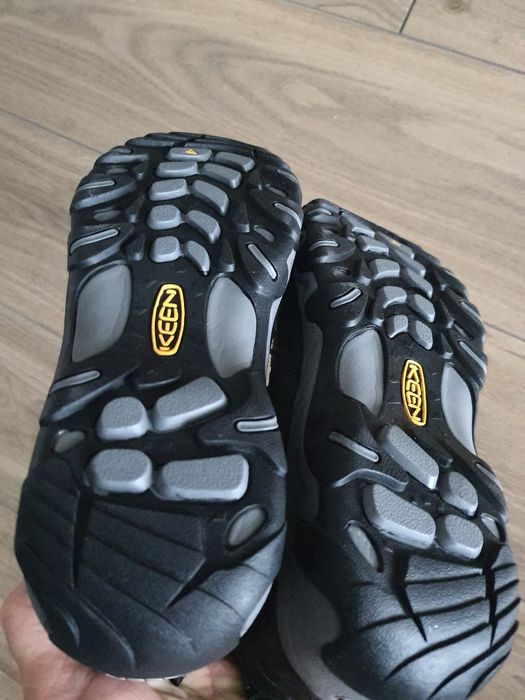 Keen Waterproof mărimea 44