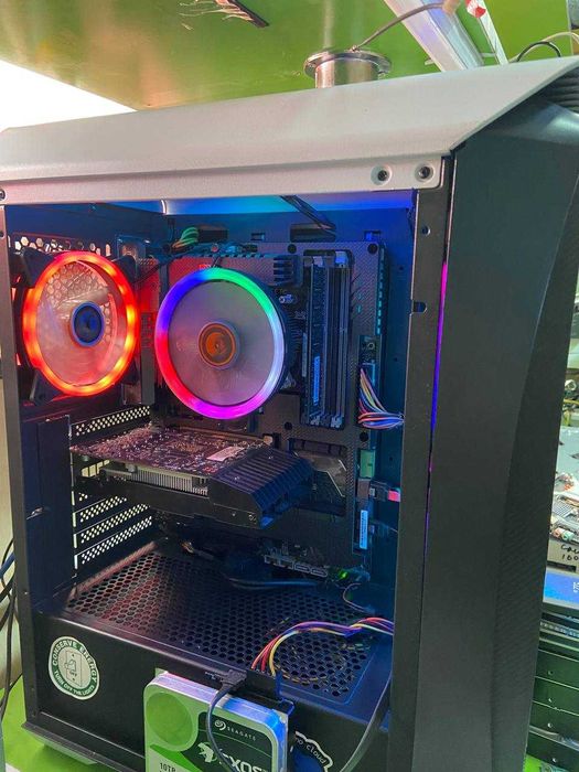 Kompyuter DDR4 holati ideal CPU - I7 Program O'yin Montaj va boshqalar