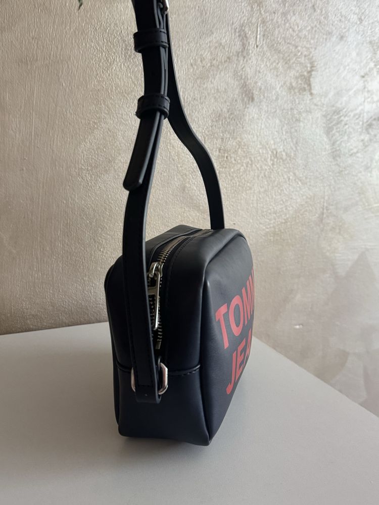 Дамска чанта Tommy Jeans