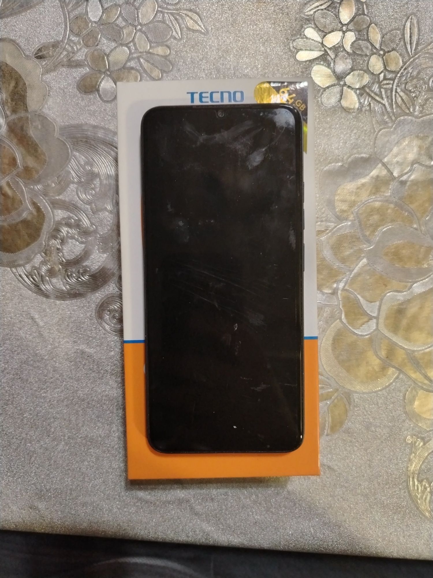 Tecno spark go sotiladi