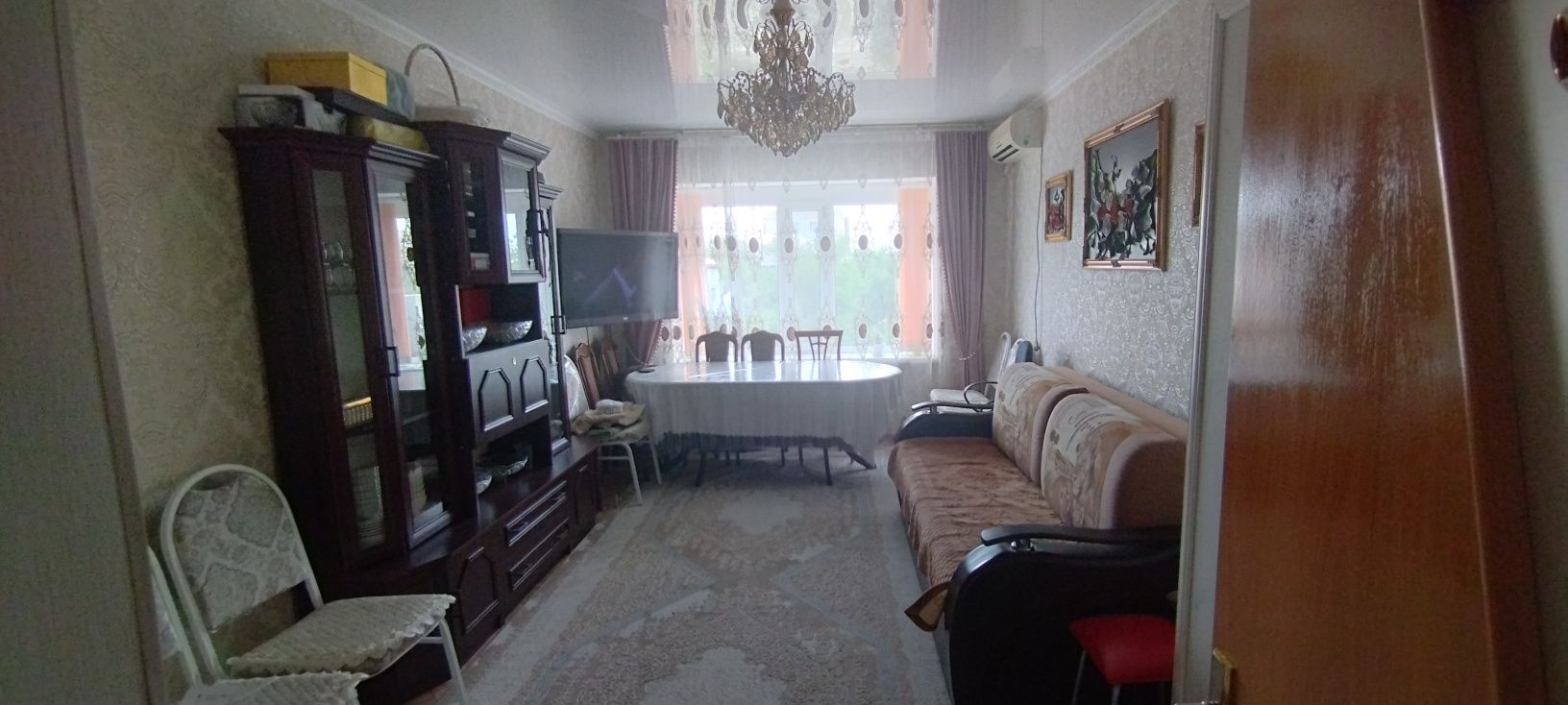 Продается 3-х комн.кв. на 3 этаже по ул.Абая 60(дом стоматологии).1990