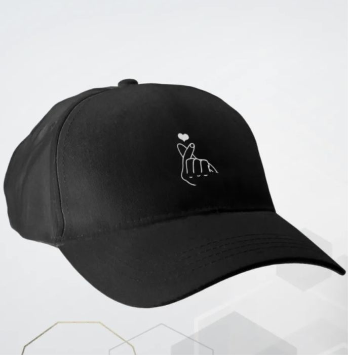 женская кепка