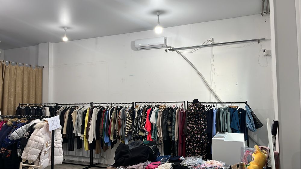 Сдаётся в аренду половина помещения-22мкв