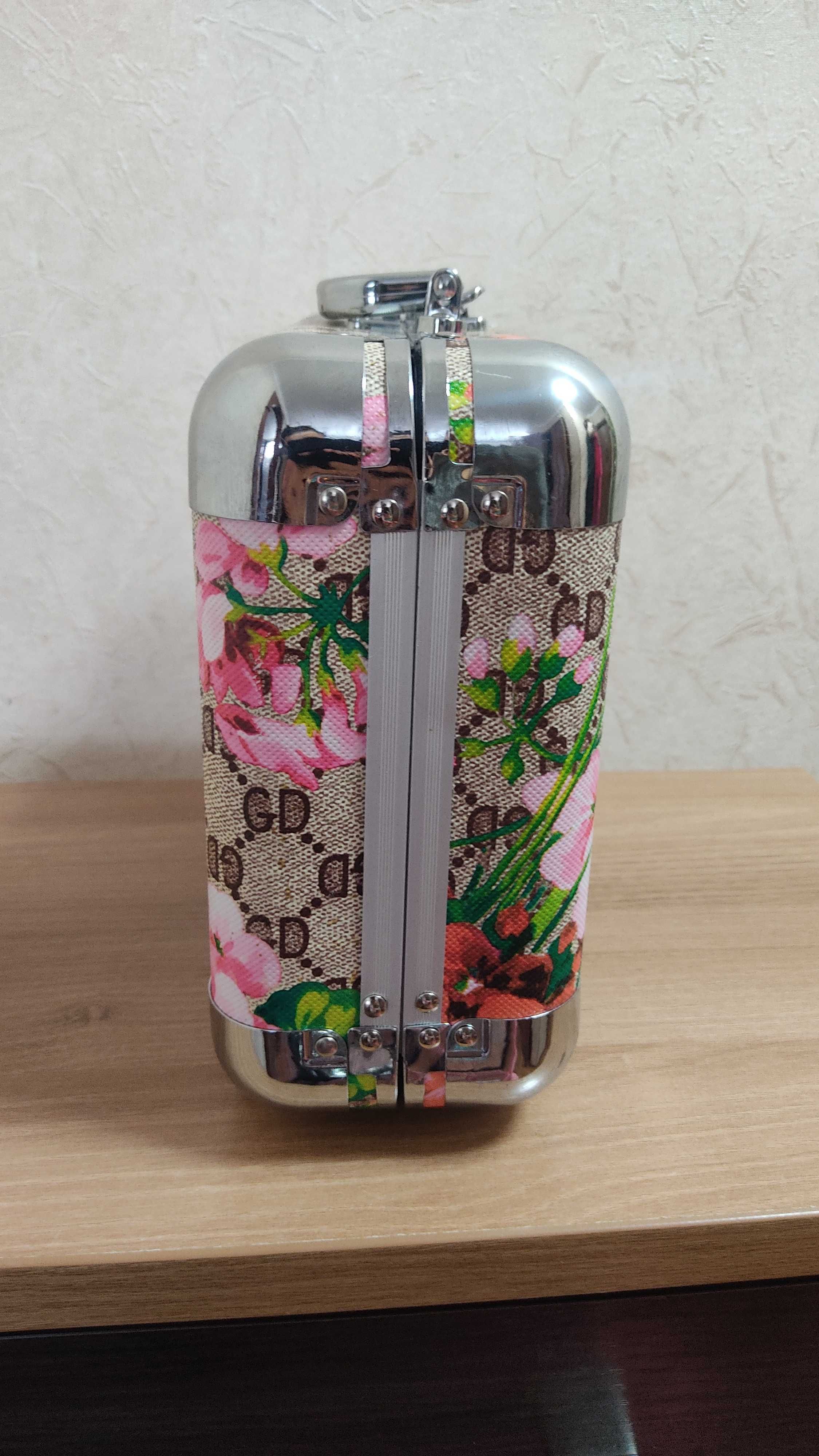Бьюти-кейс(чемоданчик) для косметики, аксессуаров и украшений