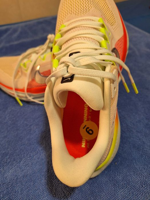 Чисто нови дамски маратонки NIKE Air zoomX Pegasus