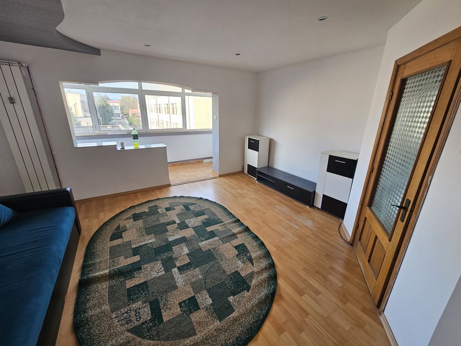 Inchiriez Apartament decomandat 2 camere