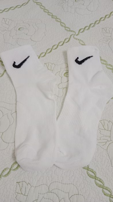 Белые носки NIKE