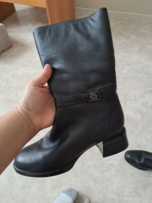 Продам сапоги  кожаные в отличном состоянии