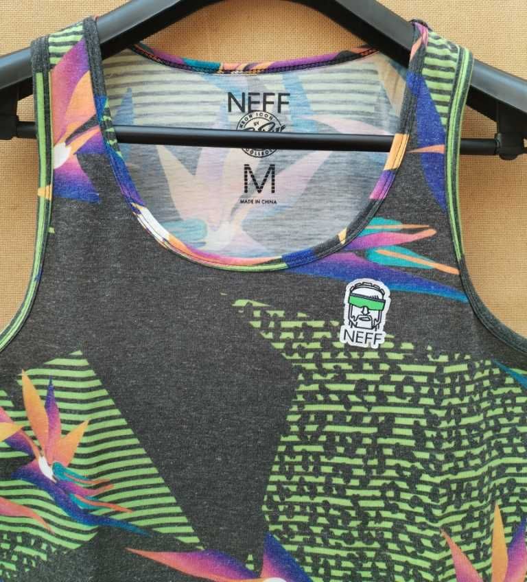 Супер запазени 3 потника Neff + подарък 1 Spitfire