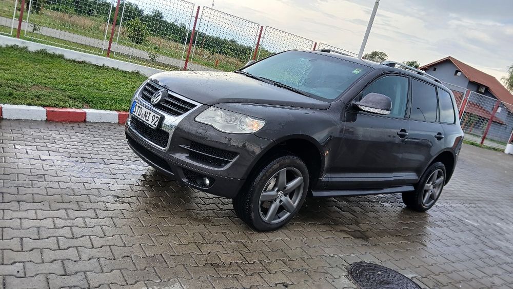 Vând Taureg 3.0 TDI v6
