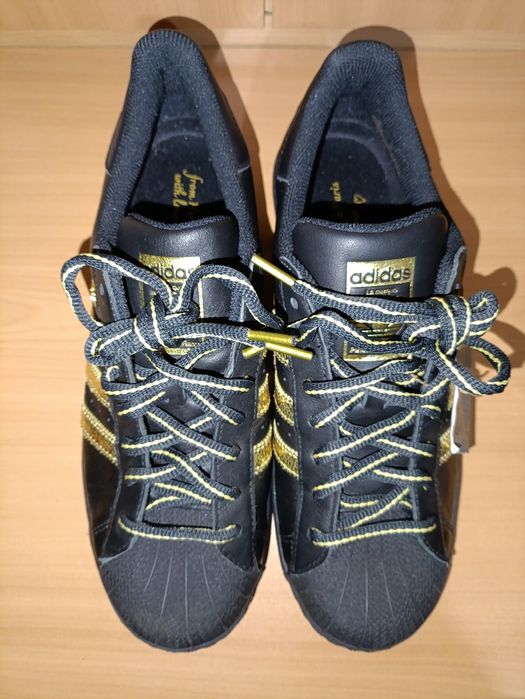 Adidas superstar N44,чисто нов, естествена кожа.