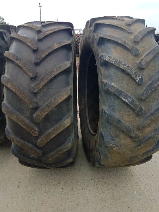 600/65R38