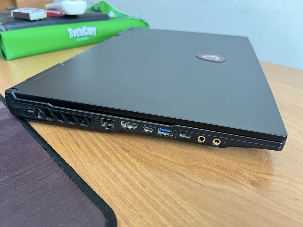 Ноутбук MSI ms16U core i7 9пок 16gb 256gb ssd+1Tb 1660ti
