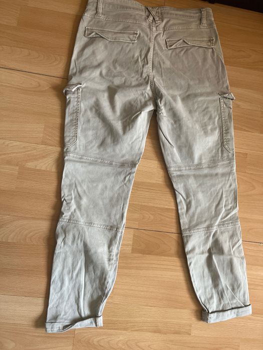 H&M бежови карго дънки тип skinny