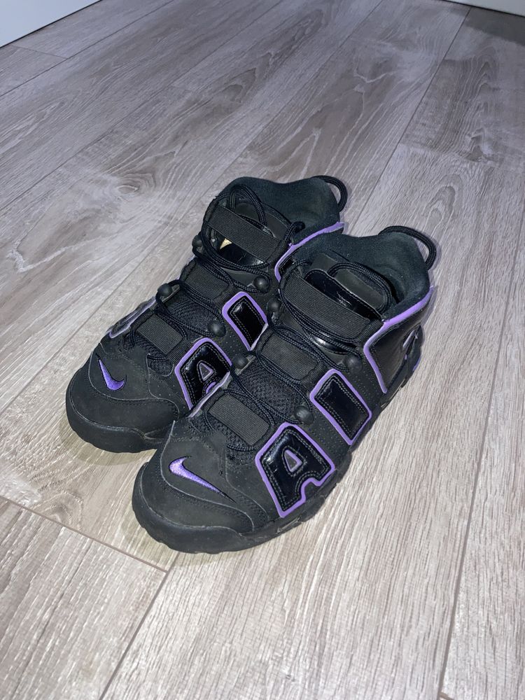 Nike Uptempo mov cu negru