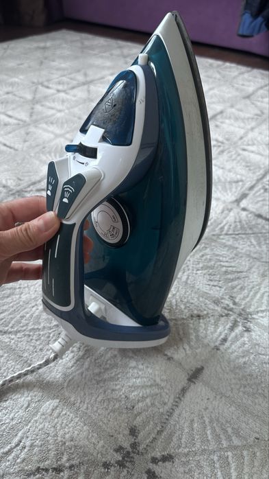 Продам утюг 3500тг