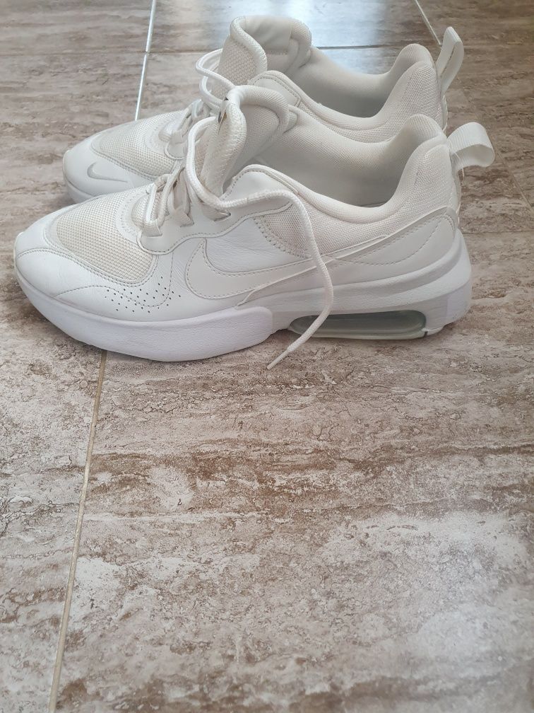 Маратонки nike air max VERONA