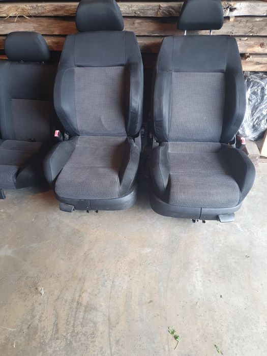 Scaune cu încălzire și banchetă Golf 4