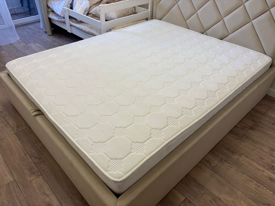 Продам матрас 1, 600*2, 000