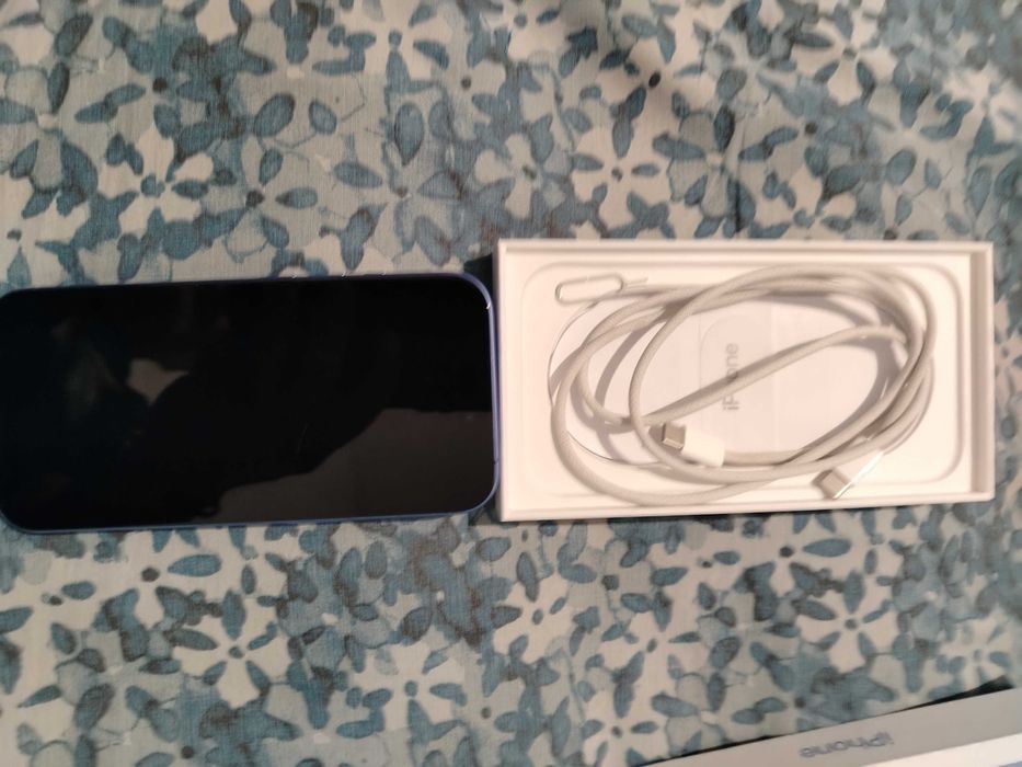 iPhone 16 128gb,baterie 100%