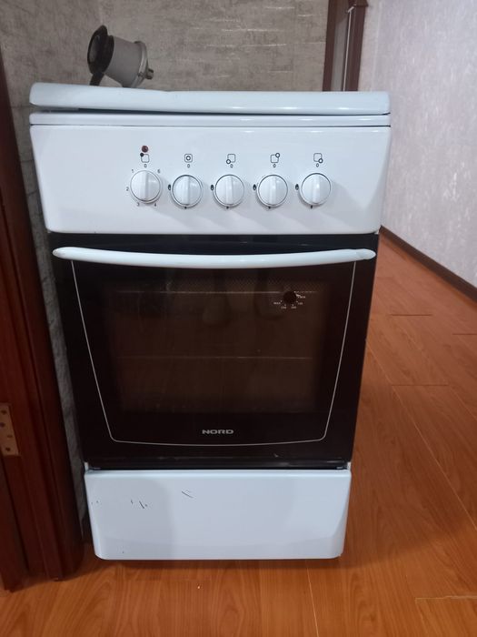 Б/У газ плита в хорошем состоянии