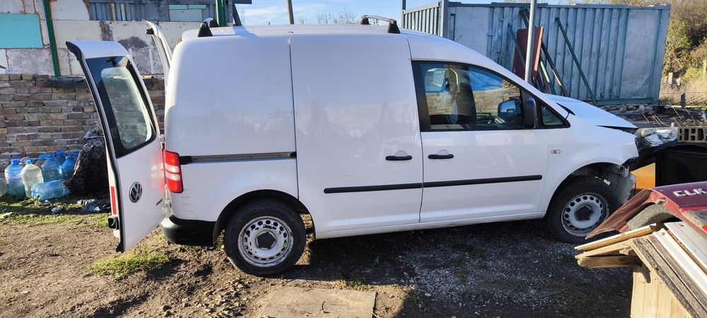 Фолксваген кади На части бензин