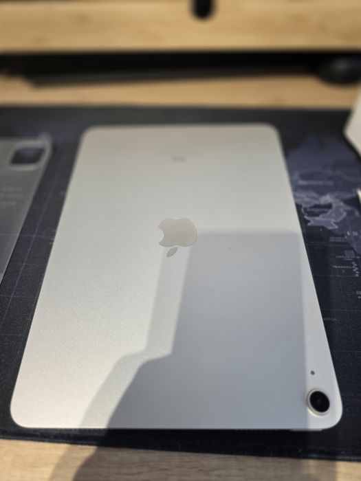 Vând Ipad air 4 10.9 inch 64 Gb