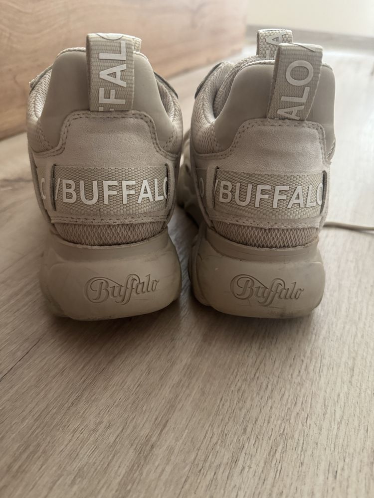 Маратонки Buffalo