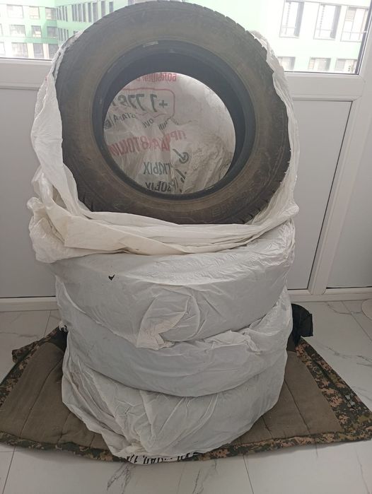Продам 4 зимние покрышки
