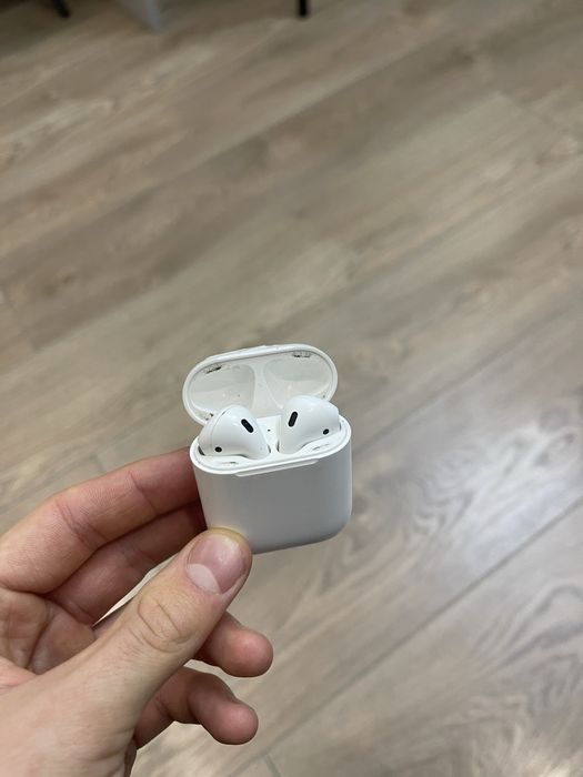Airpods 1 оригинал кейс + правый рабочий