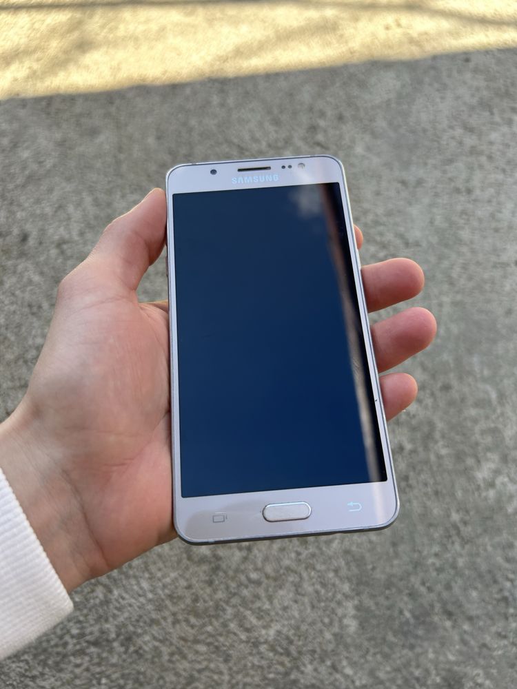 Samsung galaxy j5