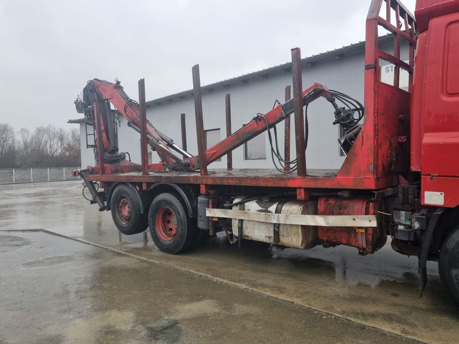 Daf cf cu macara forestiera