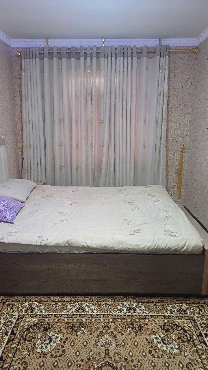 3 хонали уй сотилади. Жиҳозлари билан.