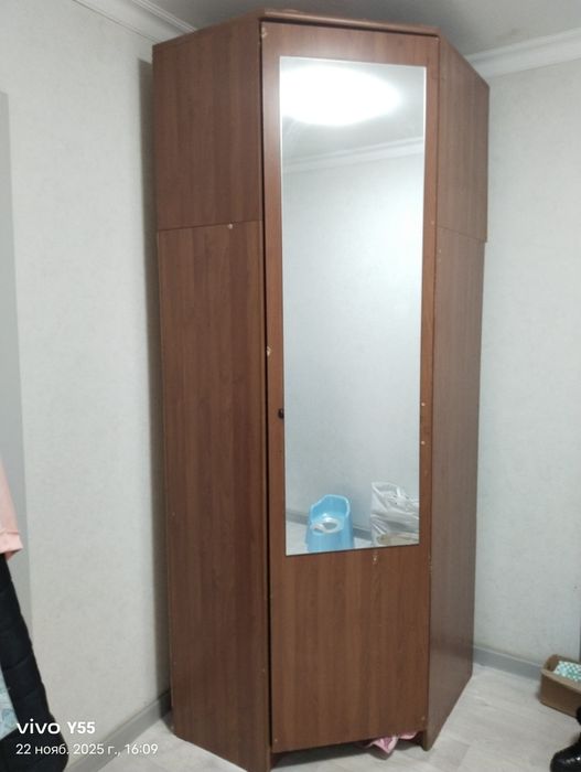 Шкаф угловой отдам даром