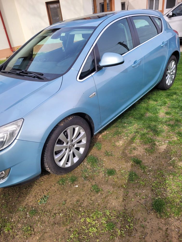 Opel Astra J cdti