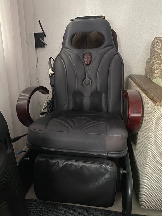Массажное кресло