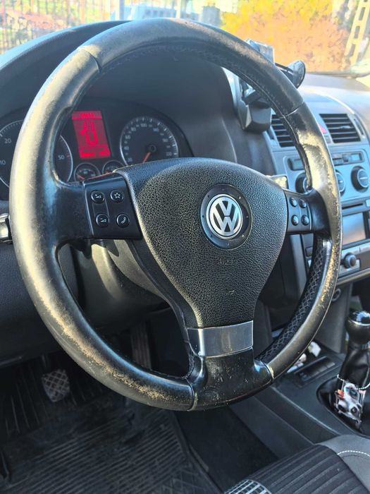 VW Touran an 2009 1.9 tdi 7 Locuri model United