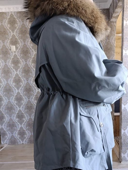 Новая парка продаётся за 35000 тг.