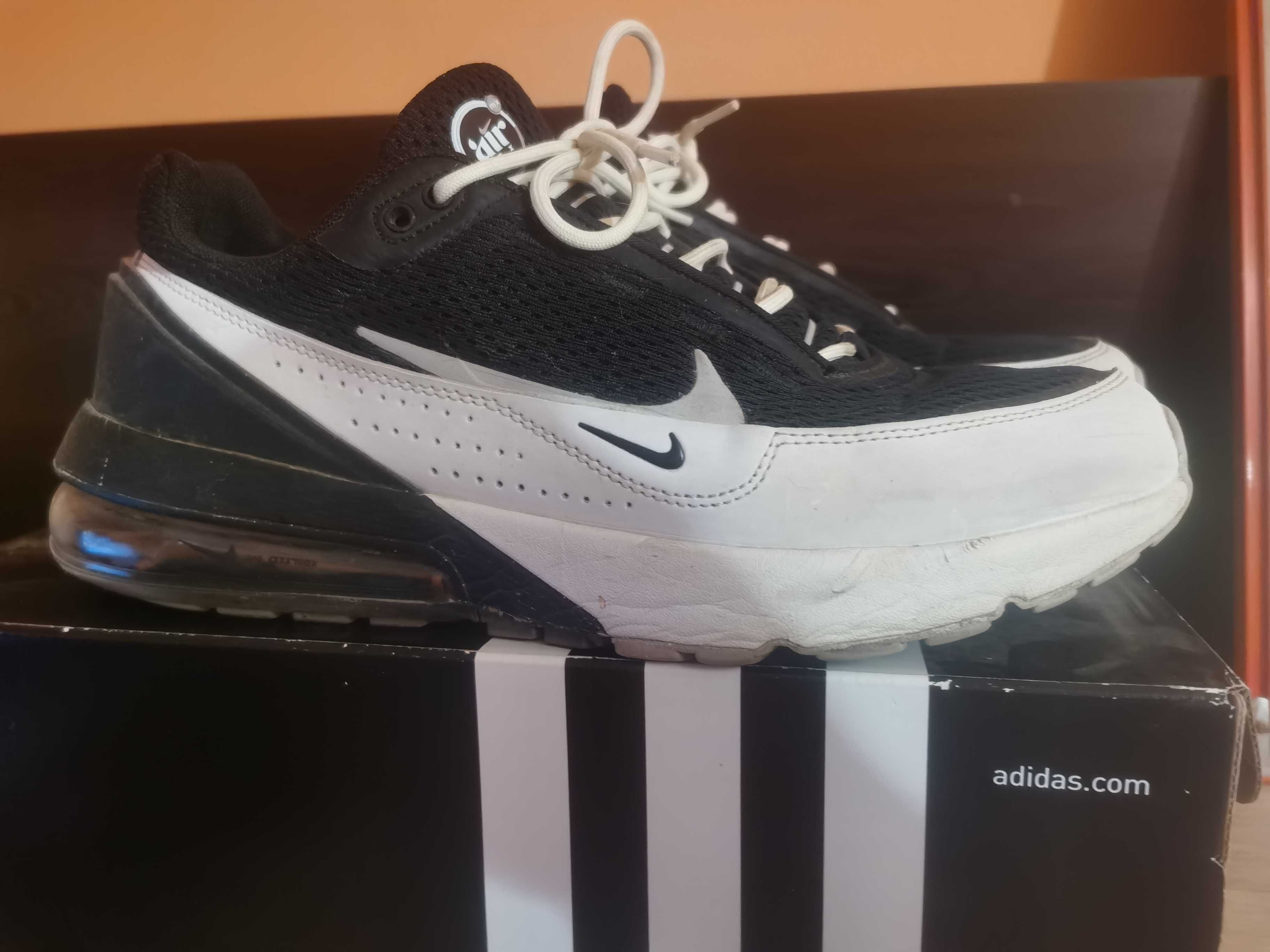 Nike Air Max 44ти номер