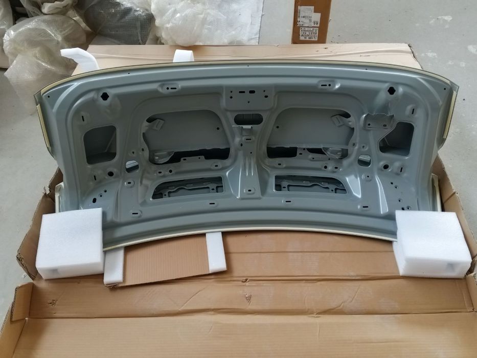 крышка багажника Hongqi Ekm5原厂Запчасти из оригинального завода.