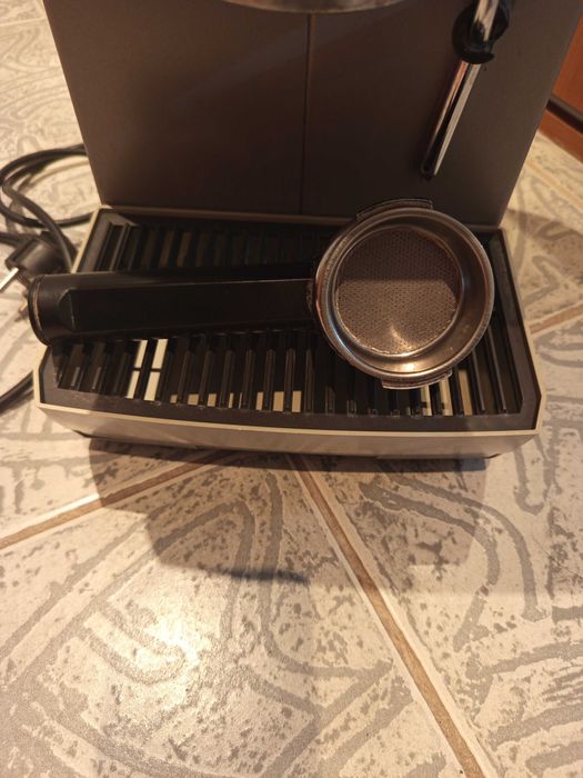 Кафемашина с ръкохватка Saeco Magic