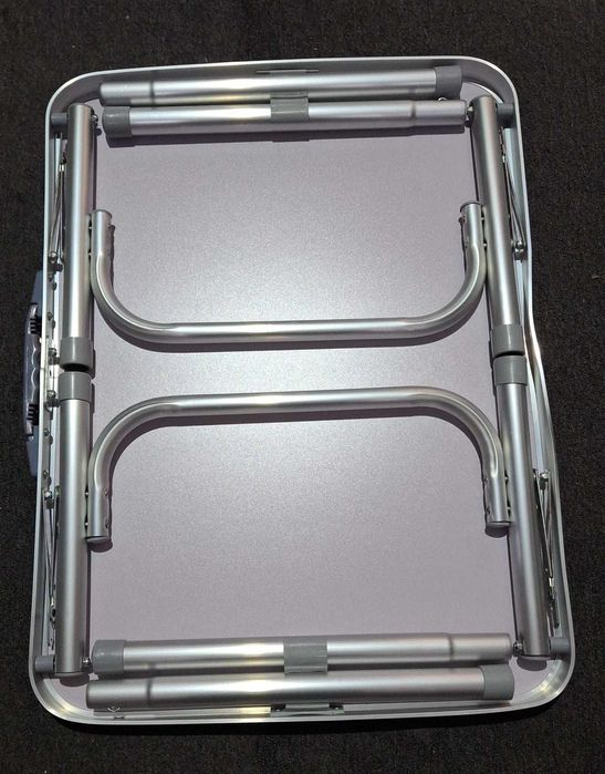 Masa pliabila, 60x45x56 cm, aluminiu, usoara, alb si argintiu