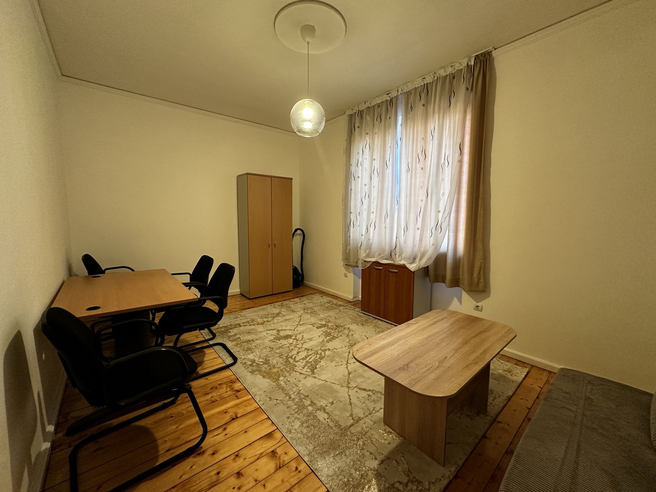 Дава се под наем Тристаен апартамент в София, Център - 80 кв.м за 550 € - Снимка #6