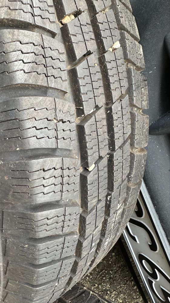 Гуми POINT S зимни със стоманени джанти 185 R 14 C - 2 бр